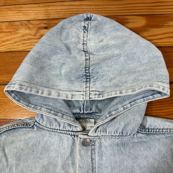 ZARA Light Washed Snap Denim Distressed Hooded Jacket SZ 3-4 - Picture 5 of 12
